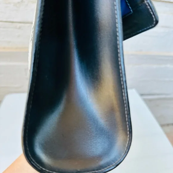 GUCCI Clutch with Iconic Sherry Line - Picture 3 of 10